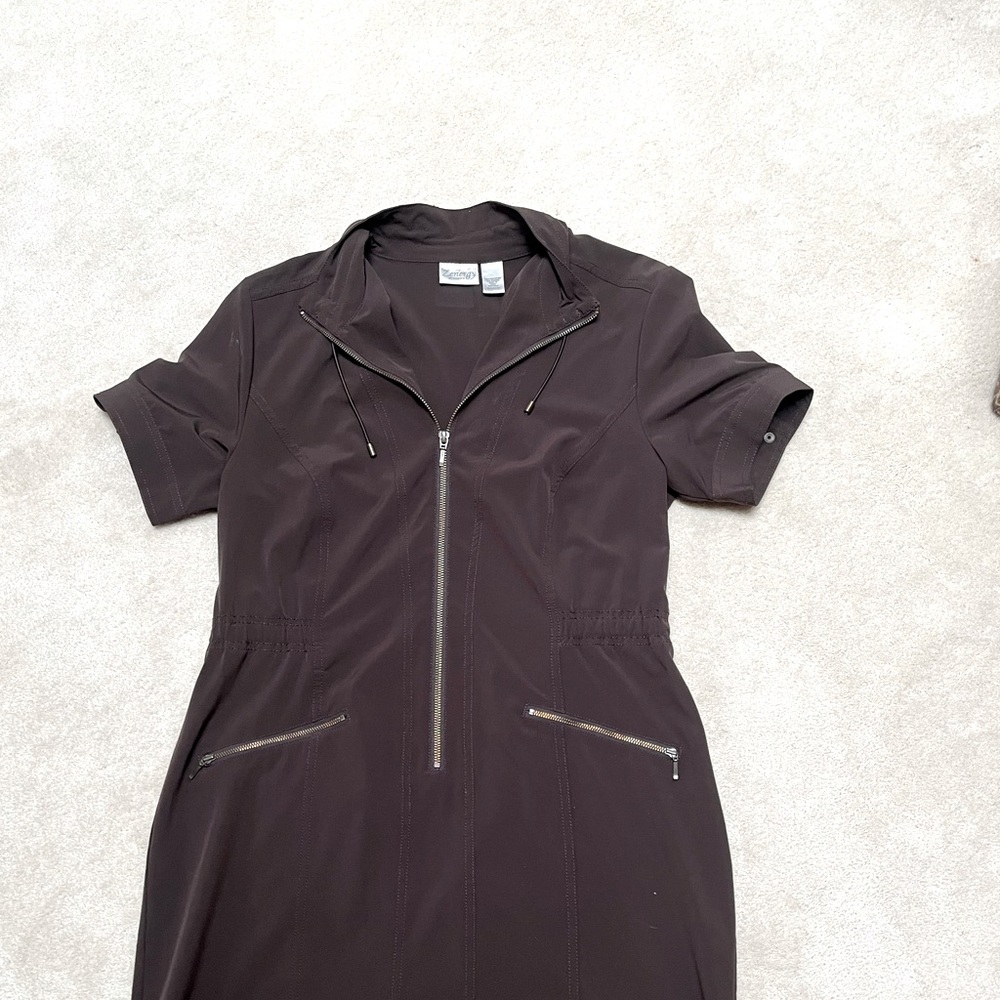 Zenergy By Chico's chocolate short sleeve dress size 2. Smoke free home.